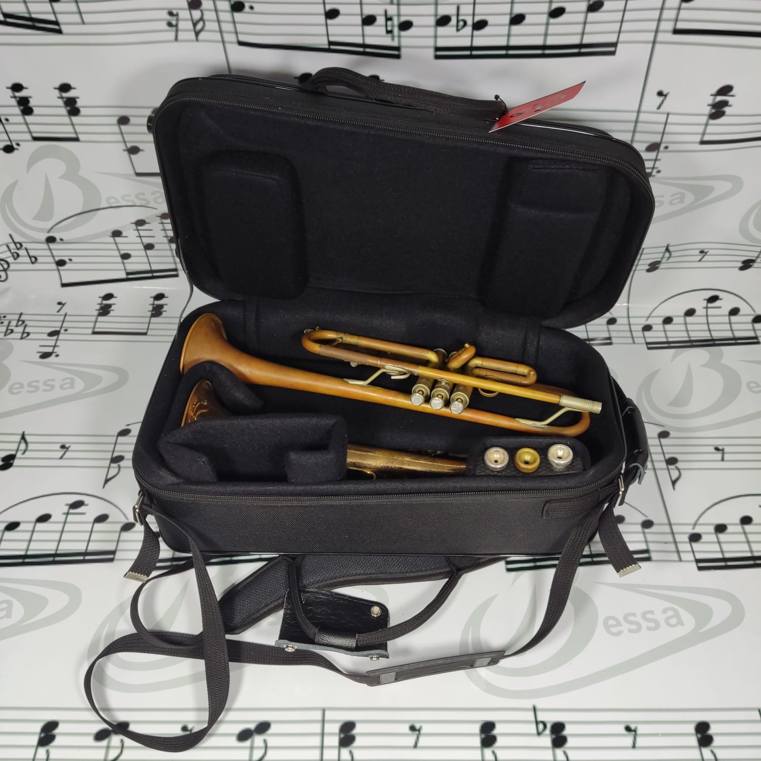 Case Flugelhorn e Trompete Couro Preto com bolso extra - Imagem 5
